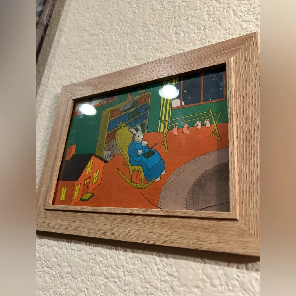 Wooden Frame with Illustrated Art - Picture 4 of 15